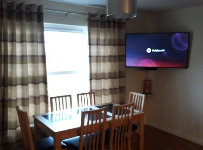 4 Bedroom By The Sea